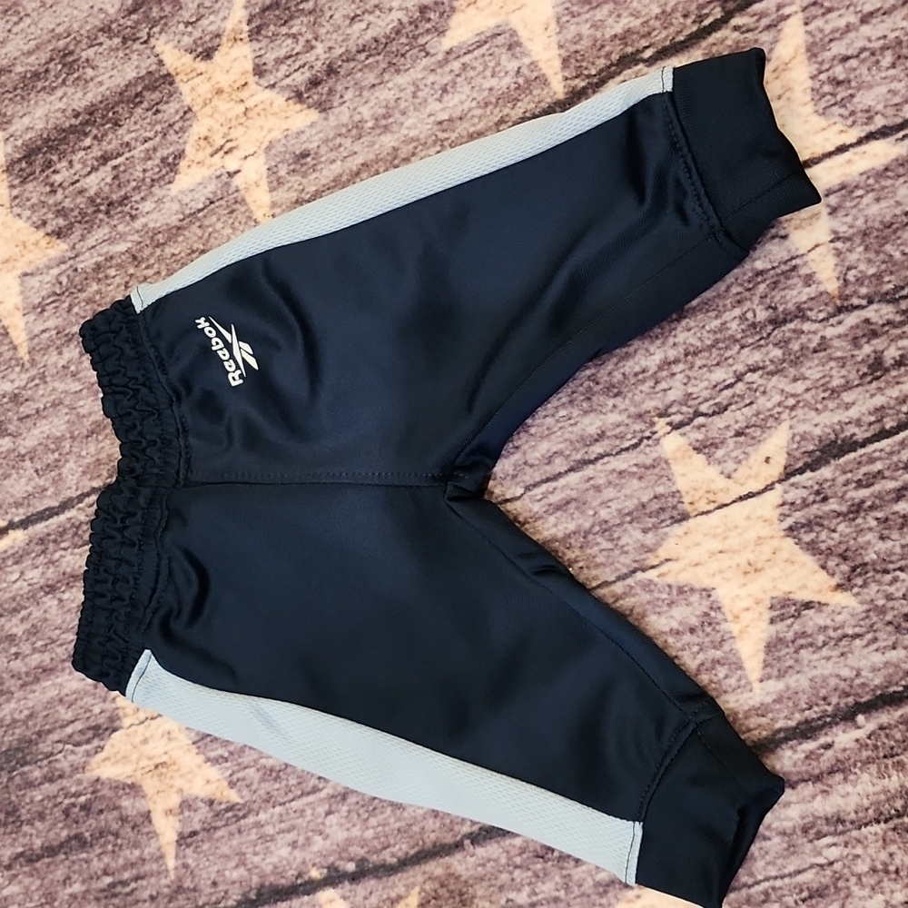 Baby boy Reebok outfit - Picture 5 of 7
